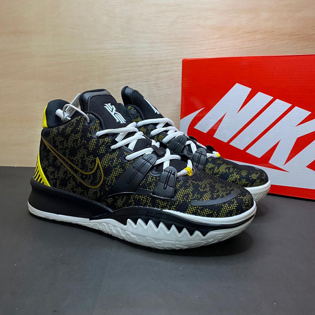sepatu kyrie irving