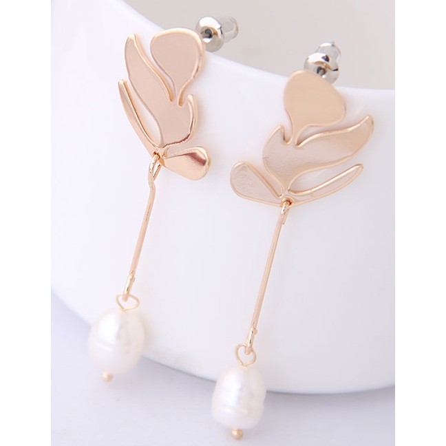 LRC Anting Tusuk Fashion Gold Metal Leaf Drop Earrings A57331