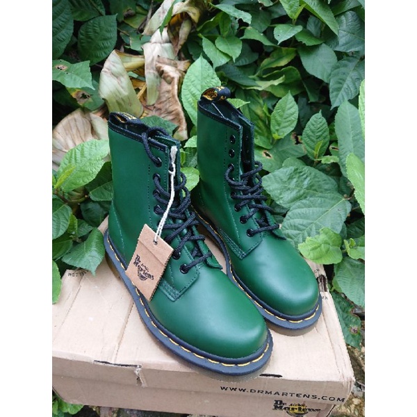 dr. martens green smooth