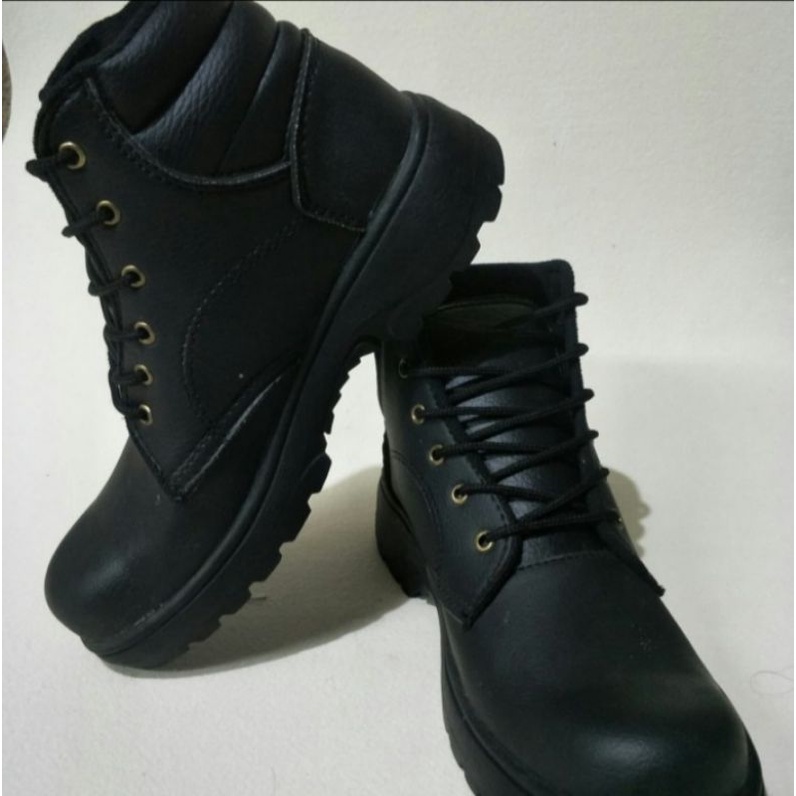 sepatu Kickers safety boots sepatu safety hitam