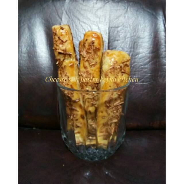 

(BERAT 500GR) CHEESE STICK / CHEESSE STICK PASTRY