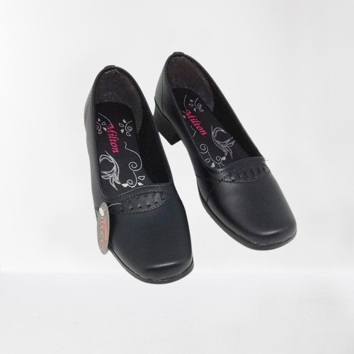 Sepatu pantofel milton wanita hitam tanpa tali