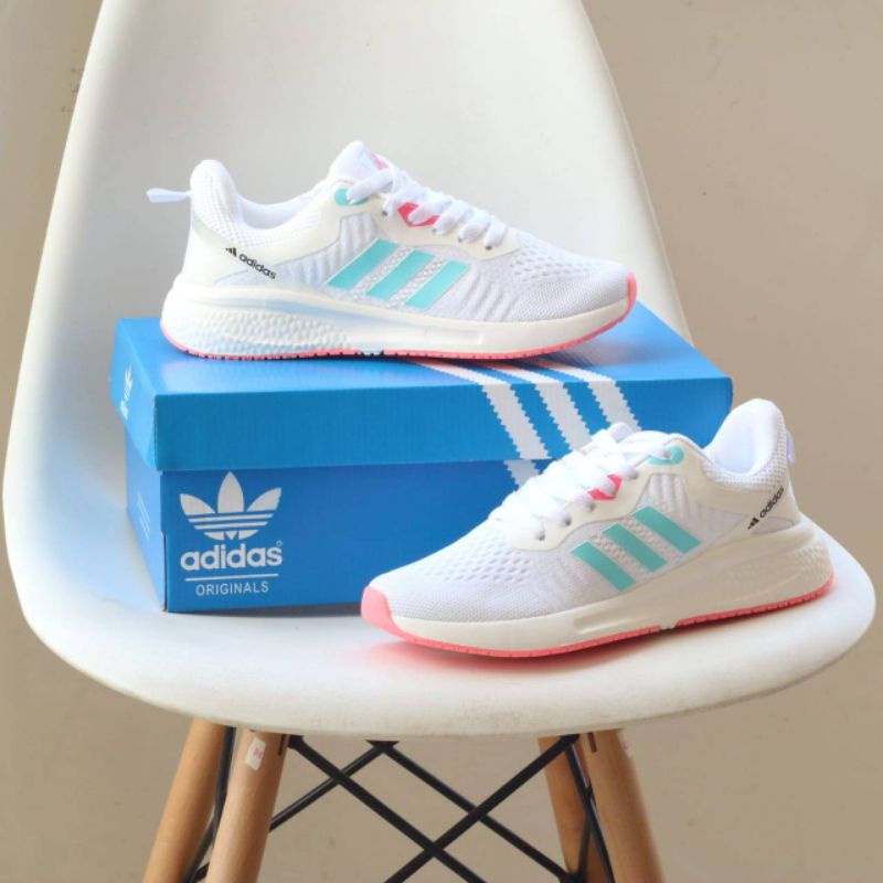 Adidas Neo Zoom wanita