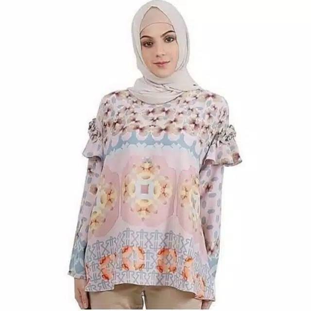 Preloved Ria Miranda Calvi Top Size L