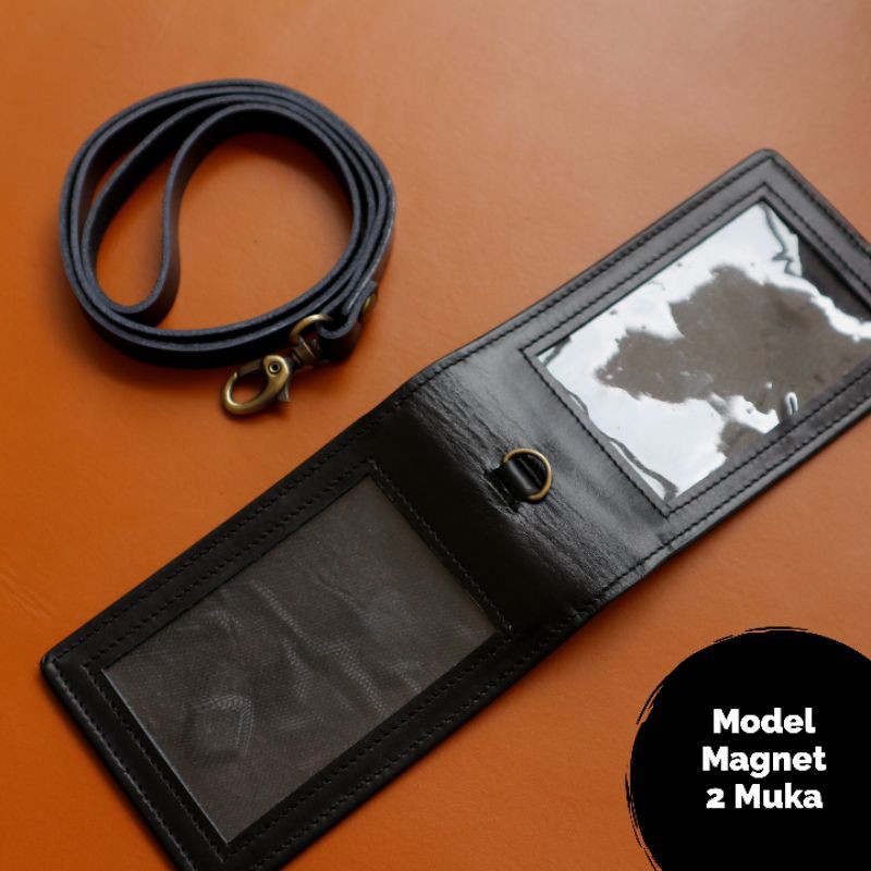 

Name Tag Kulit ID Card Holder 2 Sisi ID Card Holder Magnet Saku Name Tag Lipat Warna Hitam