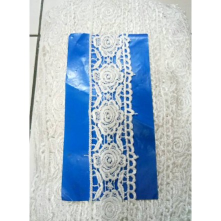 

Renda gyper / giper bordir putih 5.5cm, roll 15yard (13.5 meter) 60.000/roll.