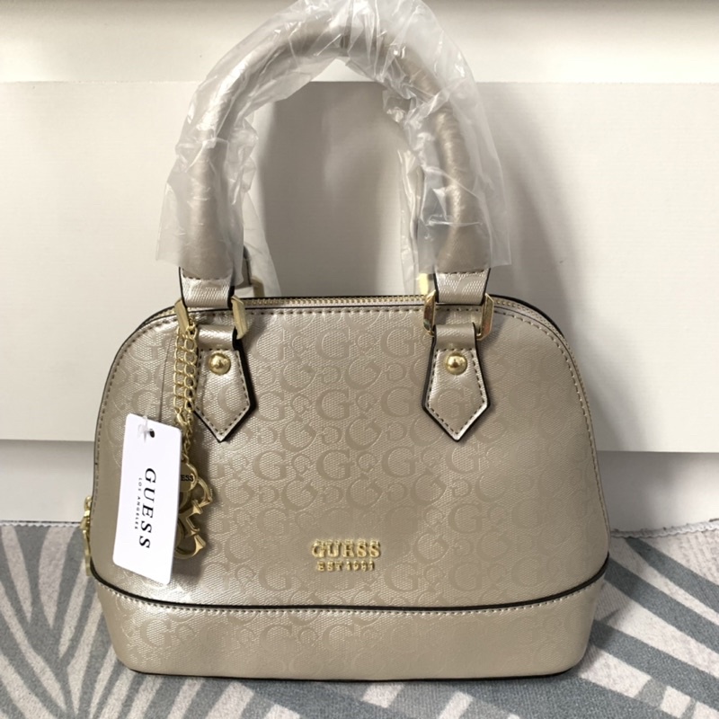 GUESS ALMA WITH TASSEL TOP HANDLE ORIGINAL / TAS WANITA IMPORT / TAS BAHU / TAS SELEMPANG / TAS CROS