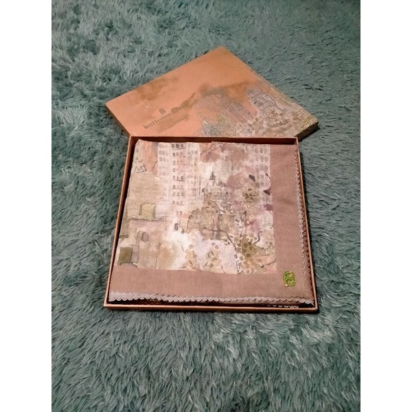 BUTTONSCARVES NEW YORK 1 APRICOT PL VVGC VOAL REG
