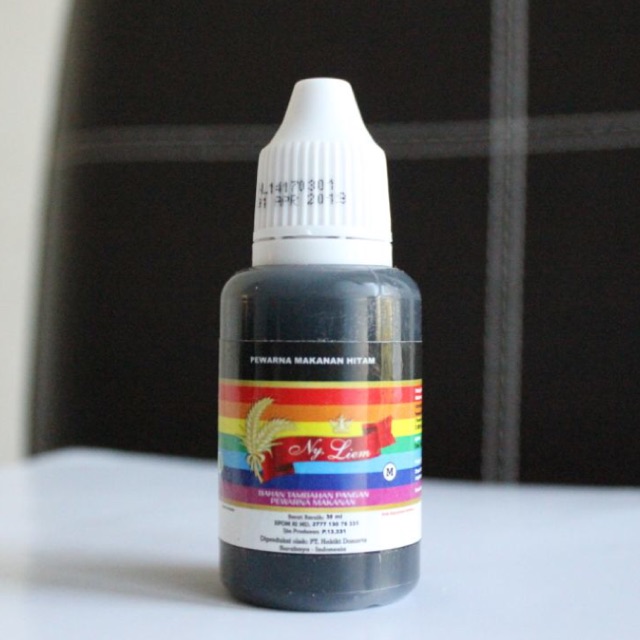 

Pewarna Ny Liem Hitam//Coklat