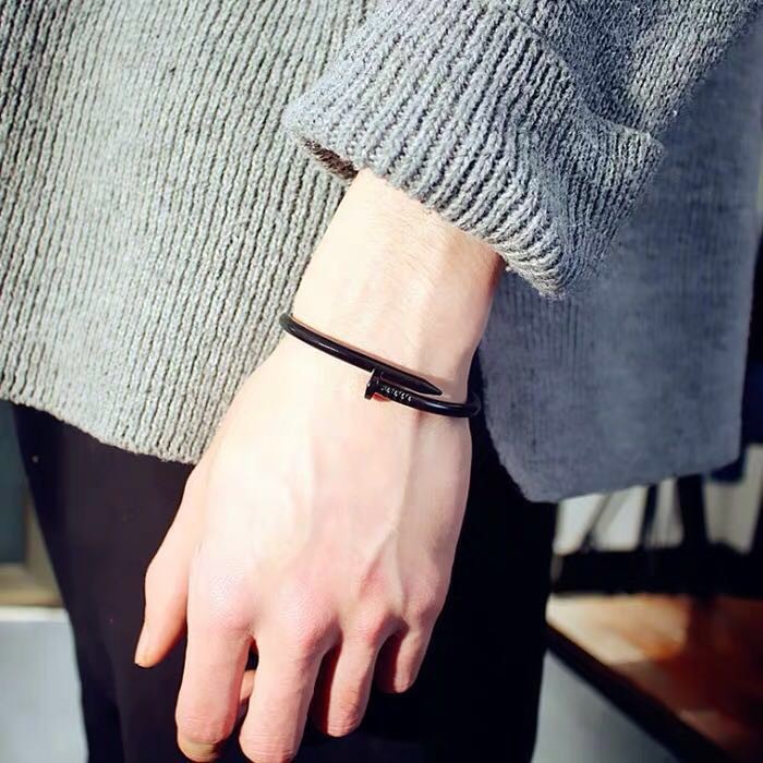 TERBARU Gelang Couple Bahan Titanium Stainless Steel Desain Paku Gaya - Hitam