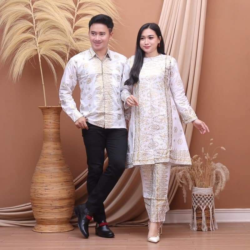 COUPLE ASHANTI BEST SELLER COUPLE KEBAYA BATIK PRADA