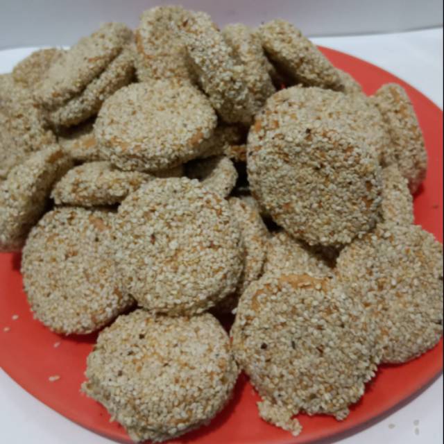 

BISKUIT WIJEN BER BALUT GULA KARAMEL RP.7300