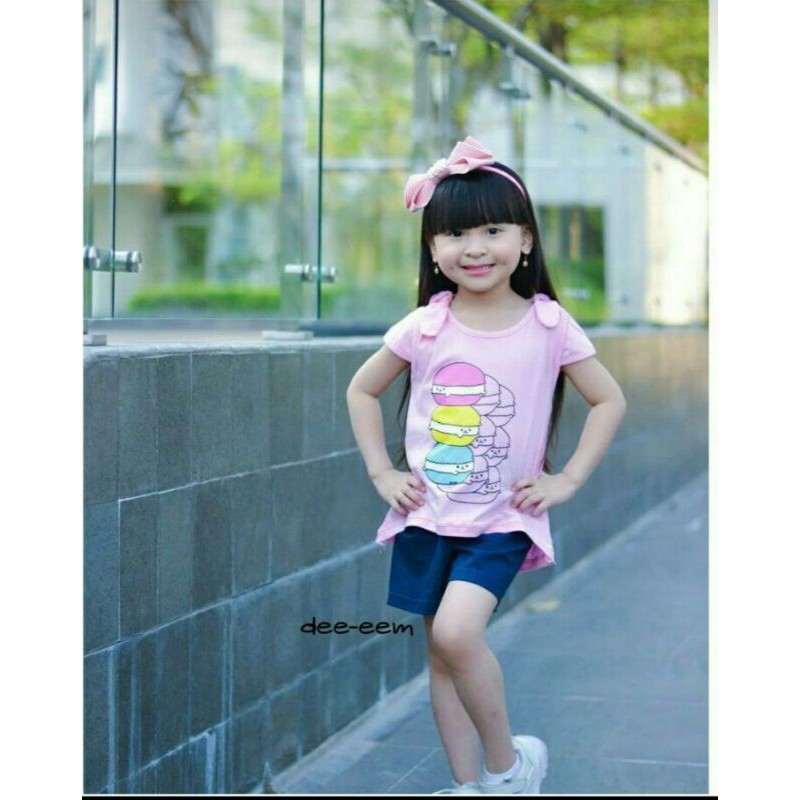 Setelan Pompom dee-eem