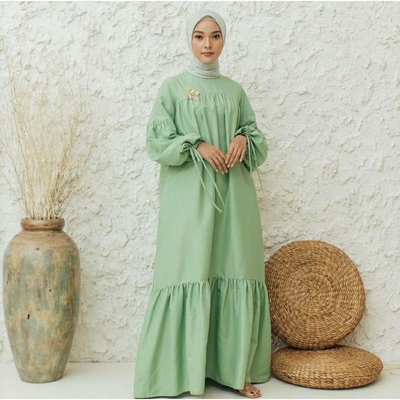 NORA DRESS BLIND SALE WEARING KLAMBY