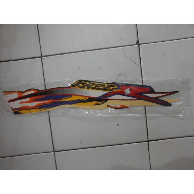 Sticker Striping Kaze r 2003
