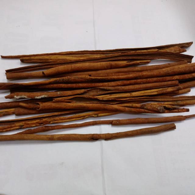 

Kulit kayu manis UK 1kg panjang kira2 30/40cm