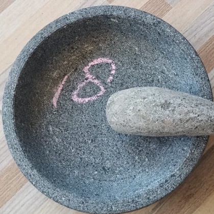 cobek batu asli uk 18+ulekan / Cobek Batu 18 cm Stone mortar