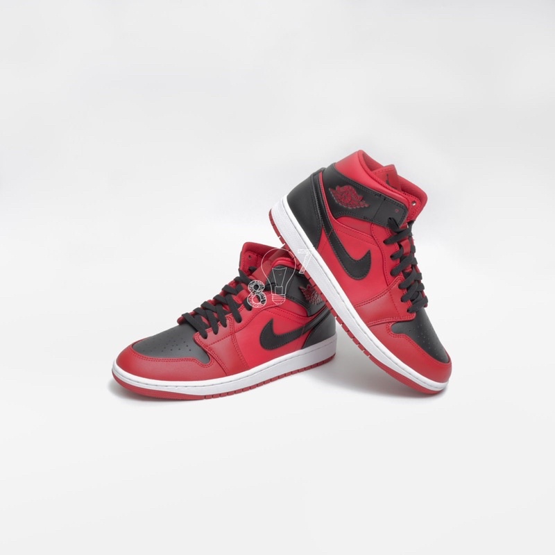 Air Jordan 1 Mid Reverse Bred