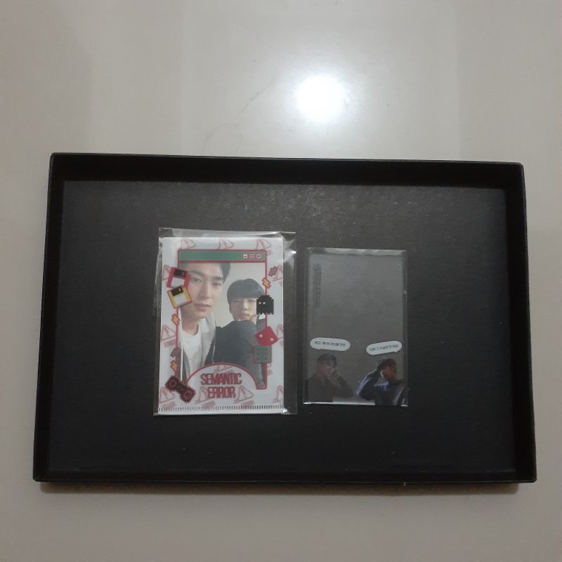 [READY STOCK] Semantic Error Official MD Seoham Jaechan Mini Photo L-Holder + Benefit Clear Photocar