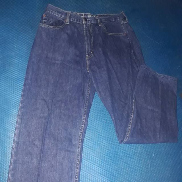 levis thrift