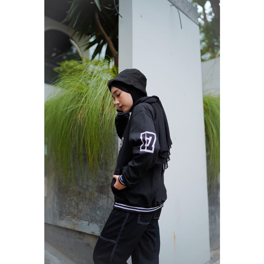 Sweater Wanita Grosir Berkualitas - Marcus 17 Basebal