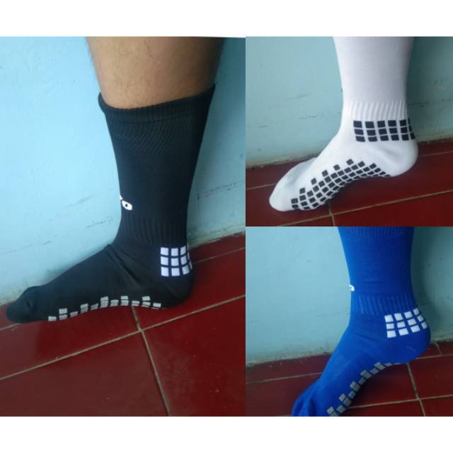 Kaos kaki pendek bola antislip bahan tebal