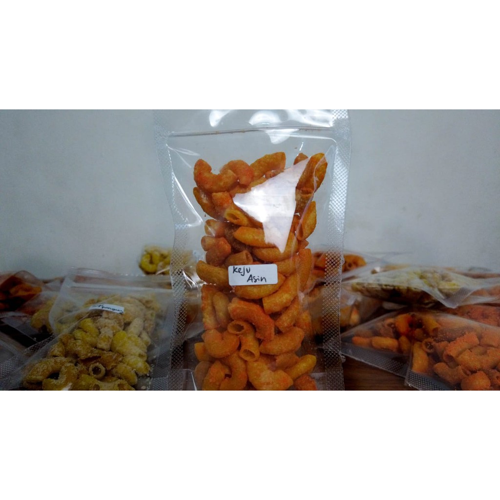 

Macaroni Buntet/Pipa/Spiral Goreng Renyah Gurih (Keju Asin) 35gr