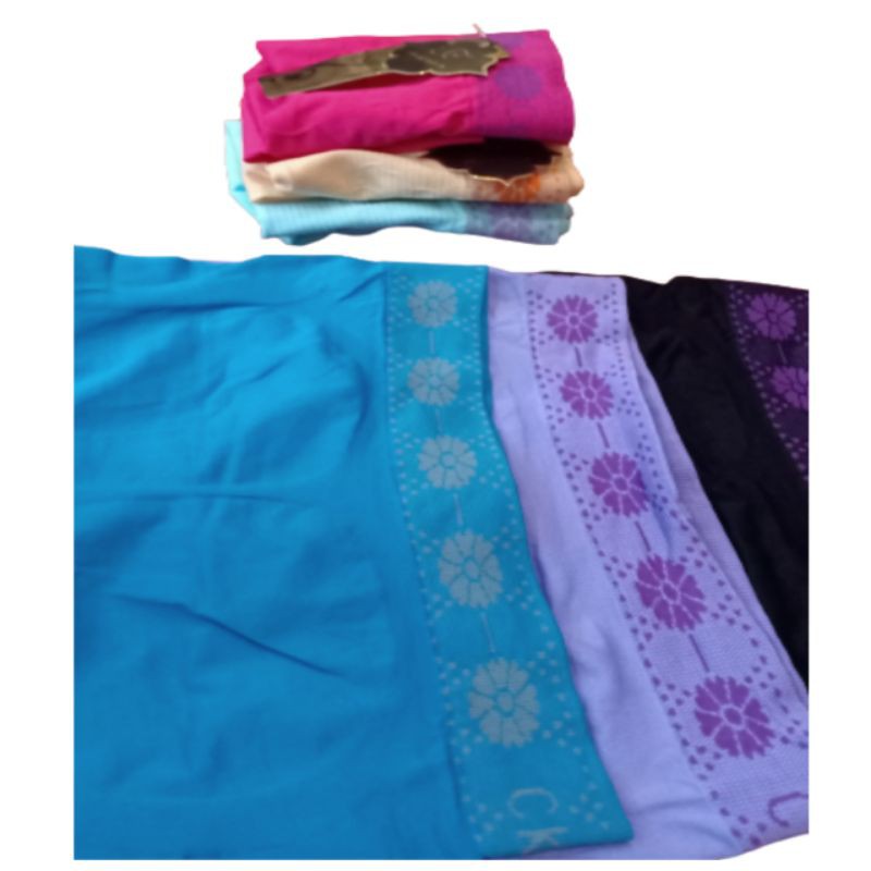 CD RAJUT FEMA SEGI EMPAT FEMA 1343 MUTIF BUNGA BAN DEPAN