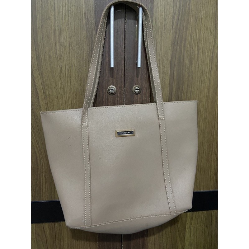 tas charles and keith (preloved)