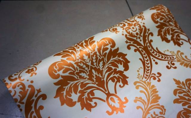 Wallpaper Dinding Motif Batik Emas Ukuran Panjang 10Meter x Lebar 45Cm