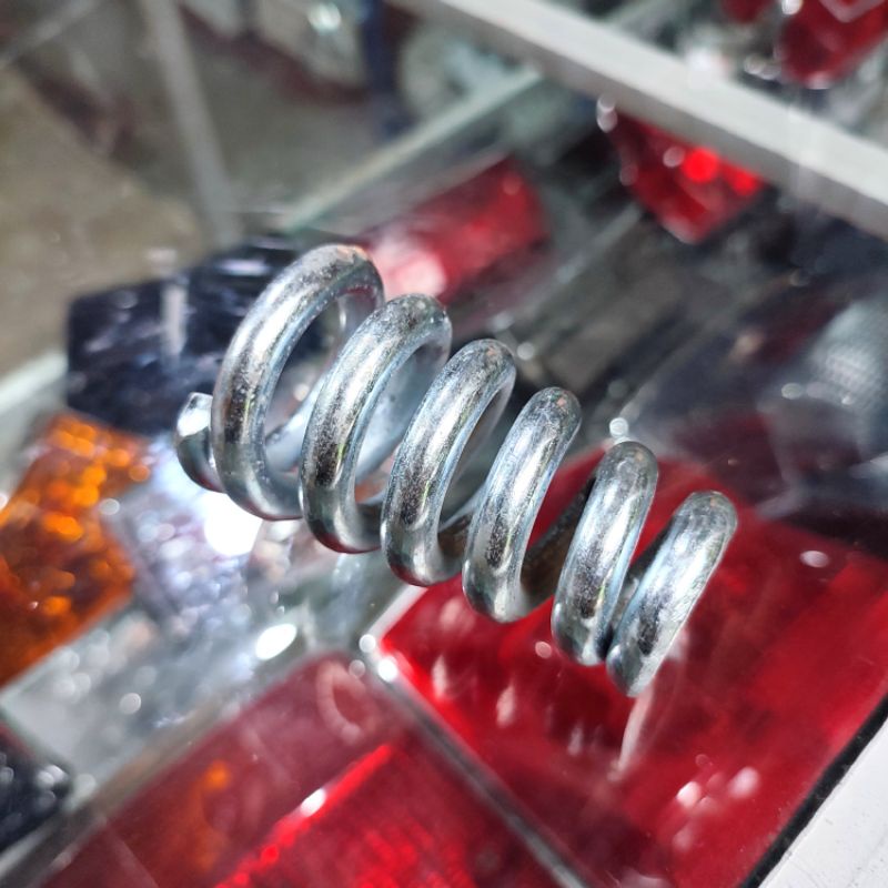 PER KEONG JOK DEPAN VESPA PER JOK DEPAN VESPA