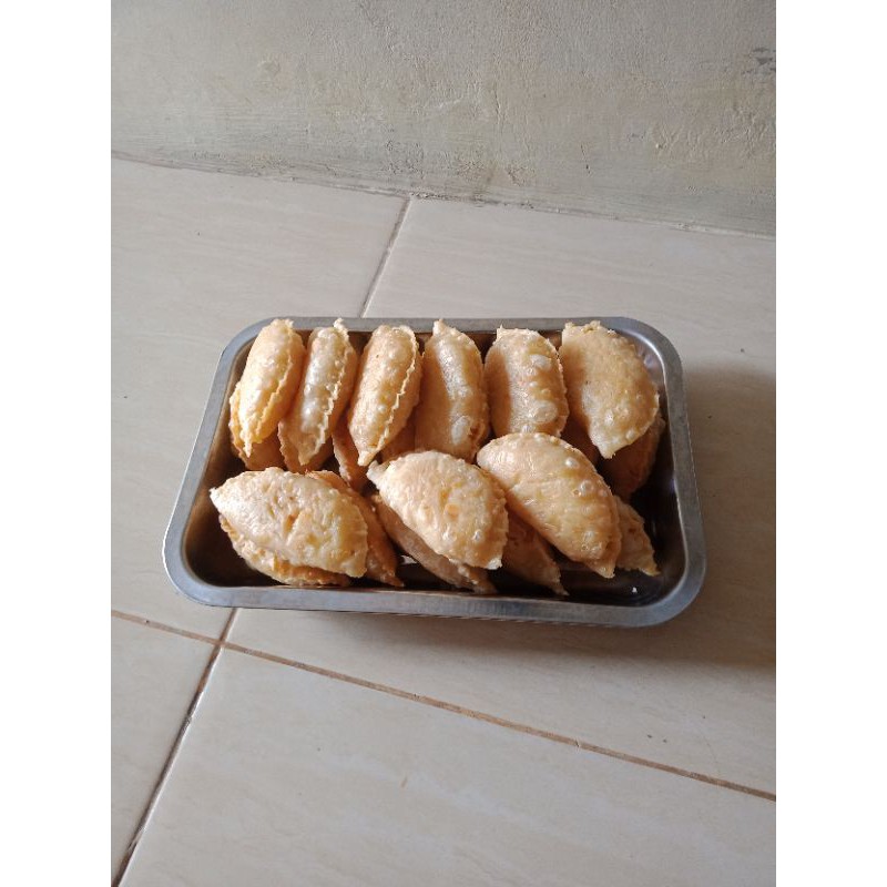

pastel isi kentang wortel