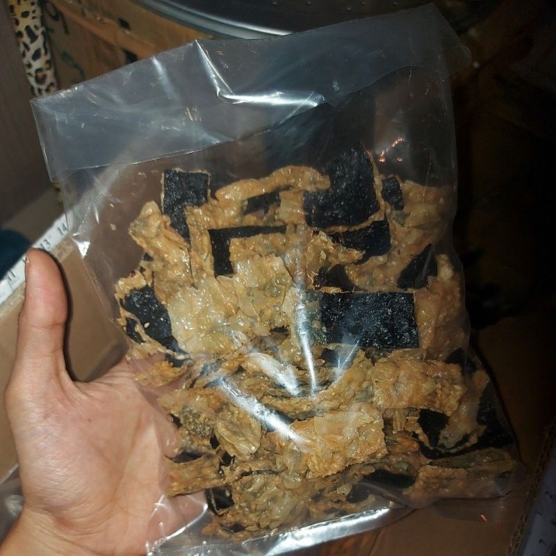 

fish skin vegetarian/ kerupuk nori vegetarian/ikan asin vegetarian