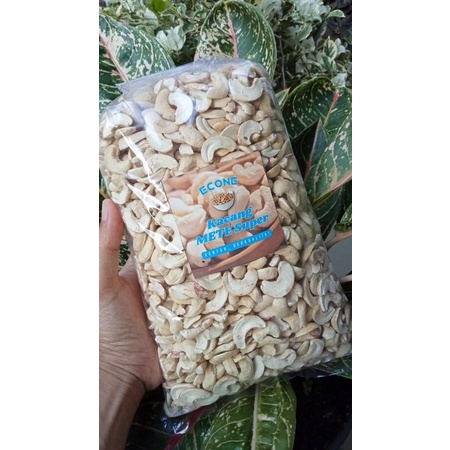 

Kacang Mete pecah belah berkualitas, kacang mede, kacang mente 1000 gram 1kg