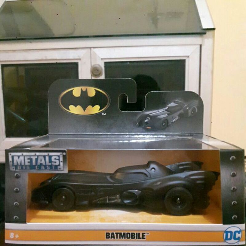 BATMOBILE 1:32