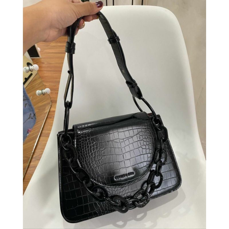 11.11 SALE | CK Croc-Effect Chunky Chain Link Shoulder Bag