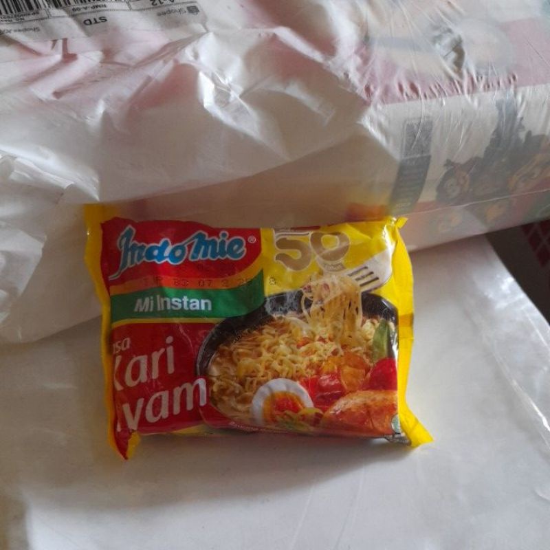 

INDOMIE RASA KARI