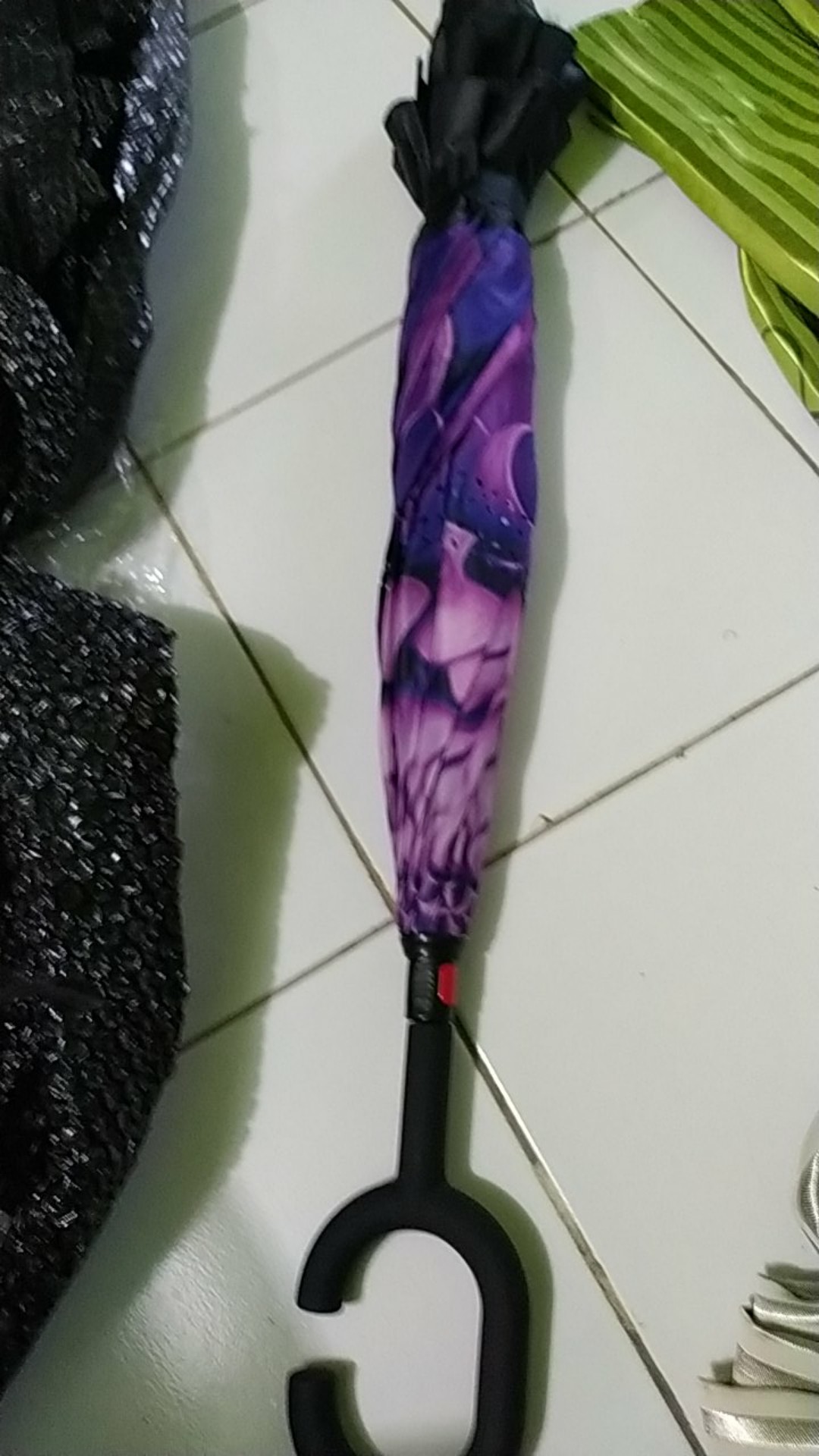 Termurah - Payung Terbalik Kazbrella / Peralatan Hujan