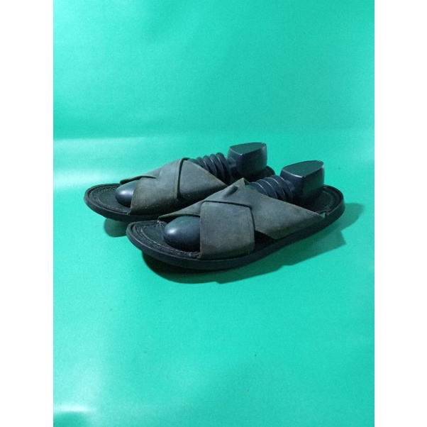 sandal tods leather  ori 42