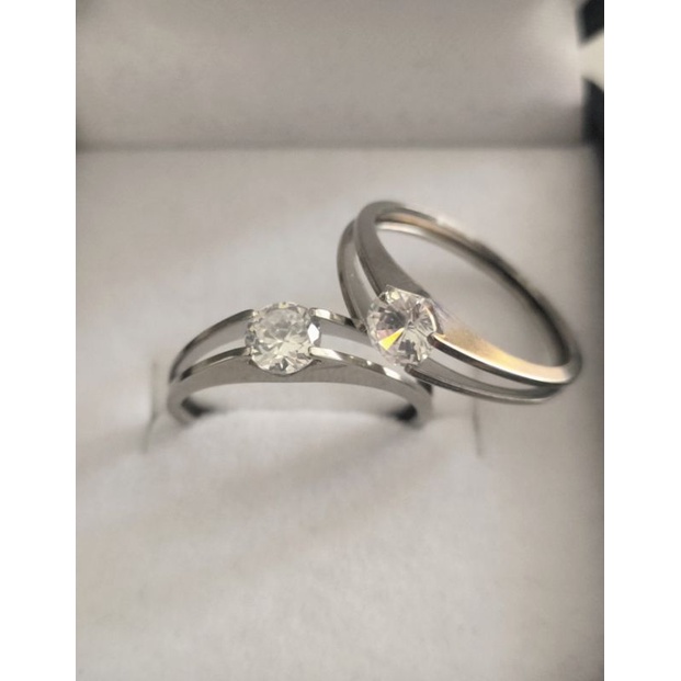 Cincin Putih Permata Cincin Titanium Wanita