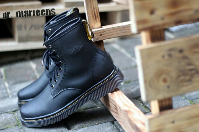 Sepatu dokmar sepatu drmarteen sepatu sepatu dokmar kulit sepatu boot docmart sepatu dokmar cowo