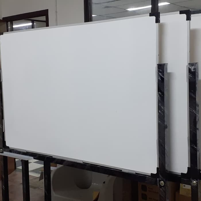 

White Board / Papan Tulis Standing 90 × 120 Cm .Non Magnetik