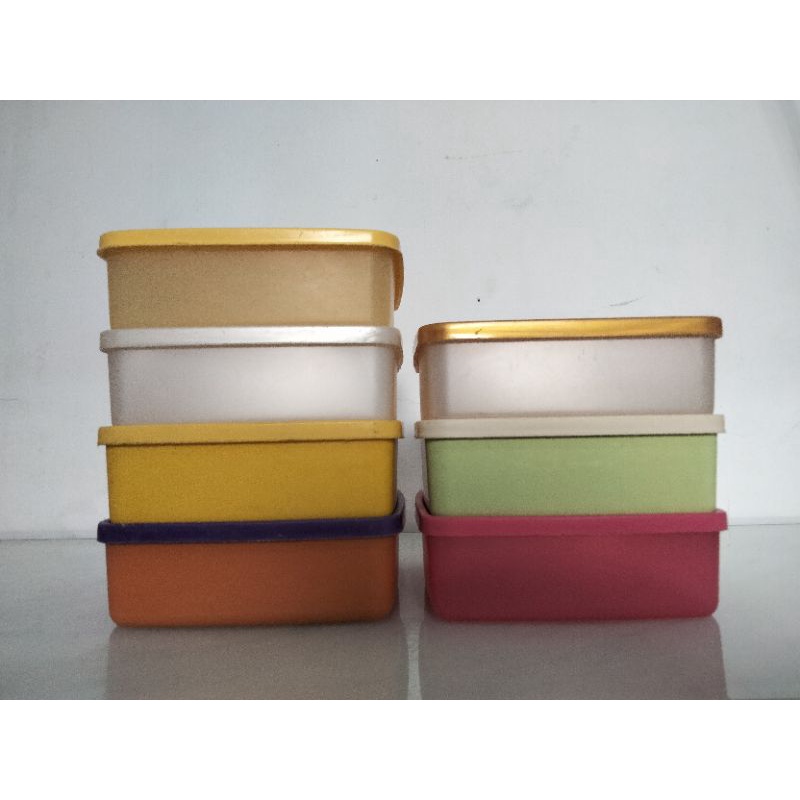 Tupperware second Large square