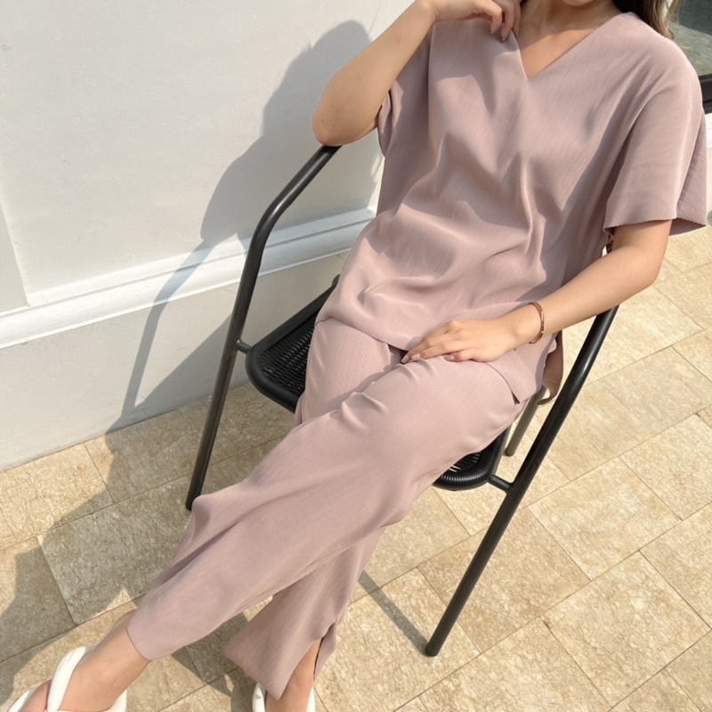 ESSI Lewi Pleats Set (top and pants)-6