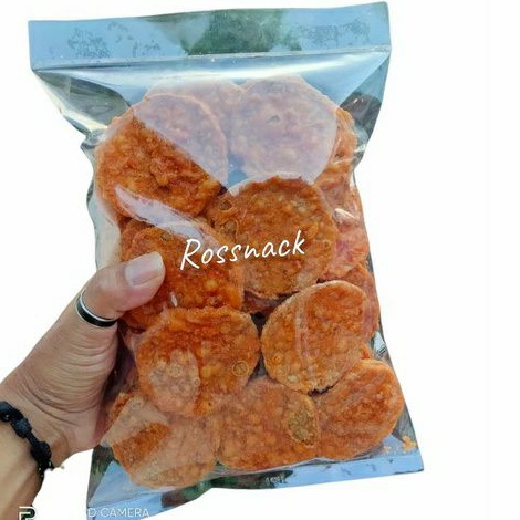 

cemilan keripik tempe goreng Bandung.