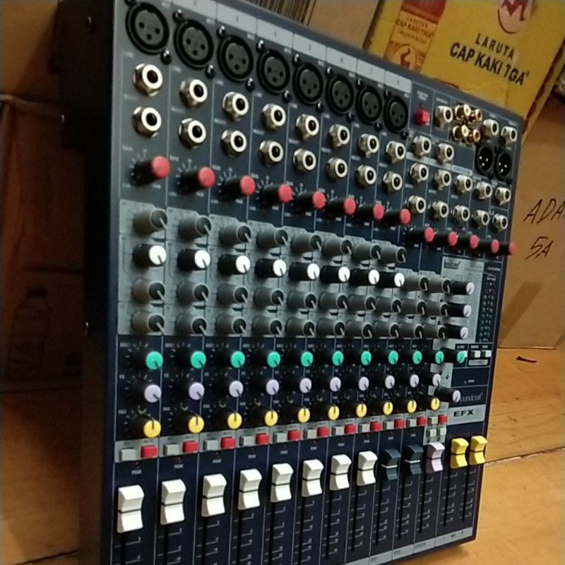 AUDIO MIXER SOUNDCRAFT EFX8 8 CHANEL