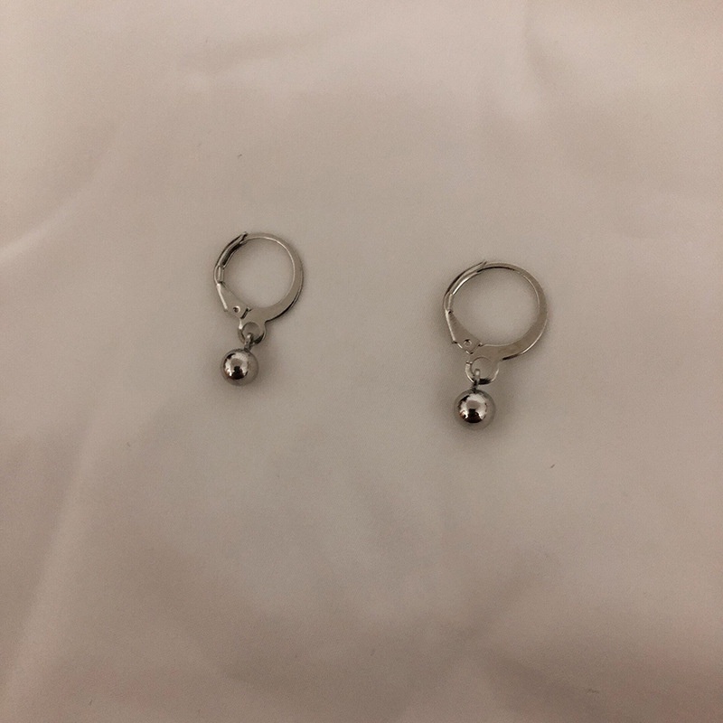 Roselife 1 Pasang Anting Bulat Silver Kecil Simple Aksesoris Wanita