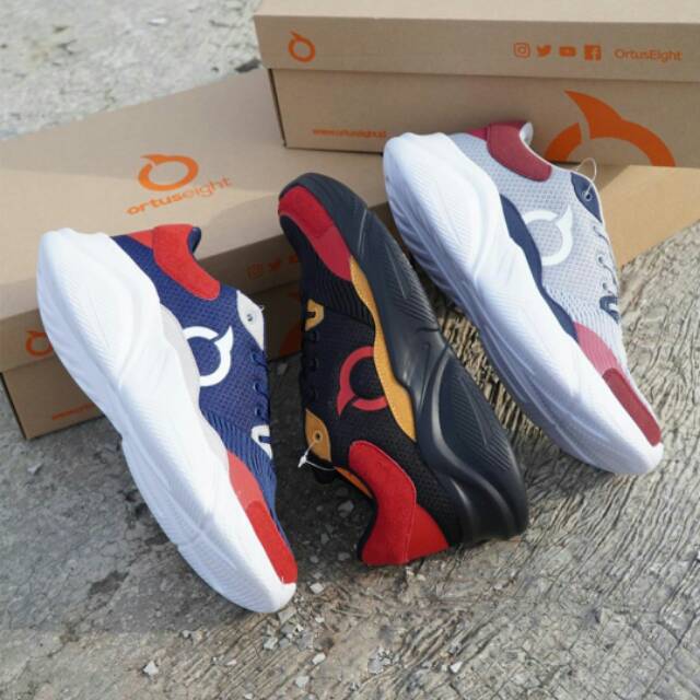 SEPATU RUNNING ORTUSEIGHT GRANADA