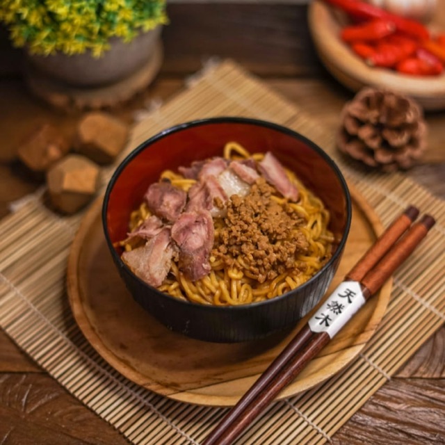 

Frozen Mie (Yamien Manis)