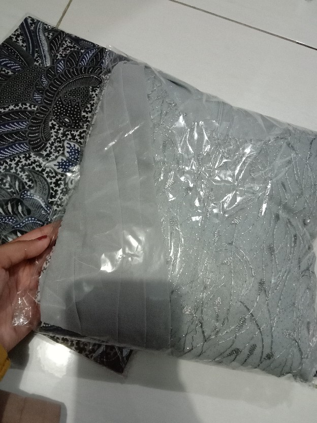 [real Pic] Batik Couple Yulia Kebaya Batik Modern Batik Couple Sarimbit Brokat Brukat - Bs142